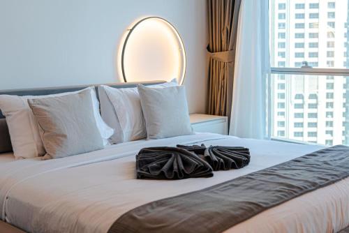 Superb Luxury Living 2 BR Dubai Marina View - image 12