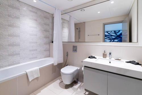 2 BR Apartment - Beach & Marina View, Dubai (photo 10)