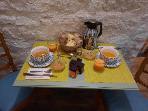 餐飲選擇, Le Val du Pech chantant chambres d'hôtes (Le Val du Pech chantant chambres d'hotes) in 卡斯泰爾諾蒙特拉蒂耶