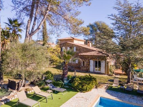 Bastide en pierre gîte à louer Chalet de luxe avec superbe vue