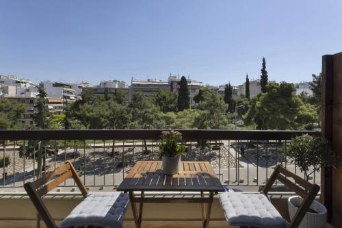 Chrisostomou Square 14 Gold Apartment - image 4