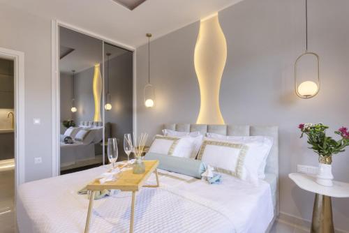 Chrisostomou Square 14 Gold Apartment - image 11