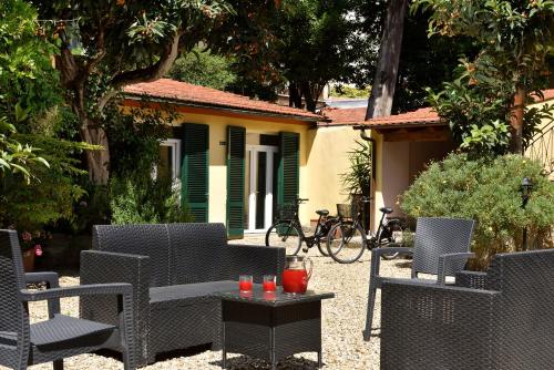 Sun House - main image
