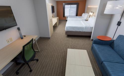 Holiday Inn Express Hotel & Suites Athens by IHG in Athens, USA