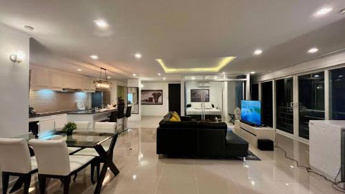 6-36 - Penthouse 155sqm 1km Away From Patong Beach