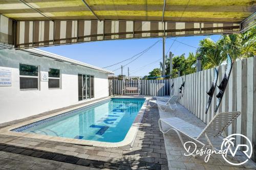 Unit G SeaI Private Room near Deerfield Beach~ in Deerfield Beach, USA