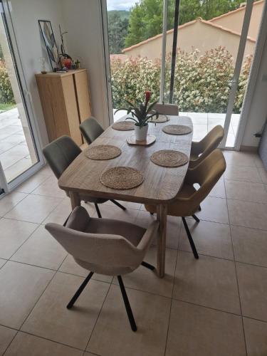 Létesítmények, Villa des Oliviers climatisée avec Piscine privée (Villa des Oliviers climatisee avec Piscine privee) in Volonne