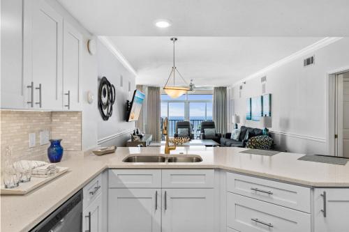 Jade East Towers 1520 - image 2