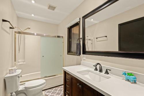 122 Lower Grouse Ridge Rd by Carolina Stays in Beech Mountain, USA