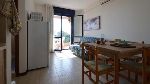 One-Bedroom Apartment image 10