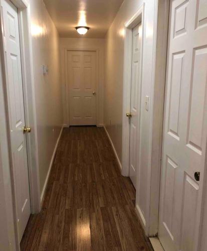 Private 3-bedroom apartment 15 minutes to EWR in Elizabeth, USA