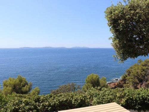Belle villa à Cavalaire-sur-Mer avec piscine et vue mer - FR-1-100-228 - Location, gîte - Cavalaire-sur-Mer