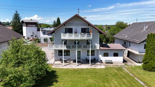 Apartment Attergautraum 1 in Sankt Georgen im Attergau, Österreich
