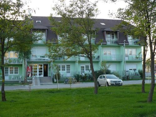 外観, Vukmán Apartman (Vukman Apartman) in ティゼンハーロム ヴァローシュ