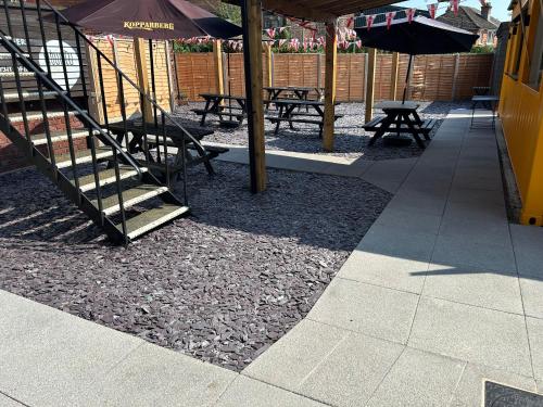 Сад, River side rooms in Bitterne Park