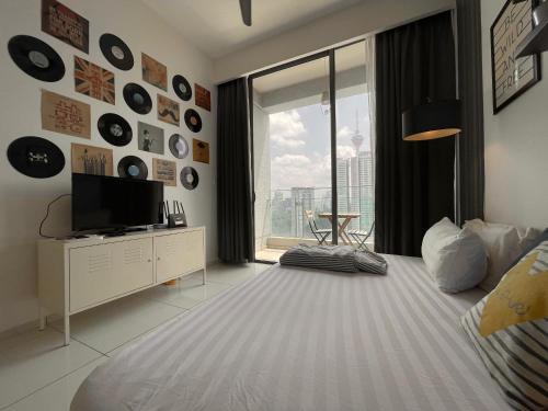 The Robertson-Bukit Bintang by PILLOWTALKS Room Type - Family Balcony Room The Robertson-Bukit Bintang by PILLOWTALKS Room Type - Family Balcony Room