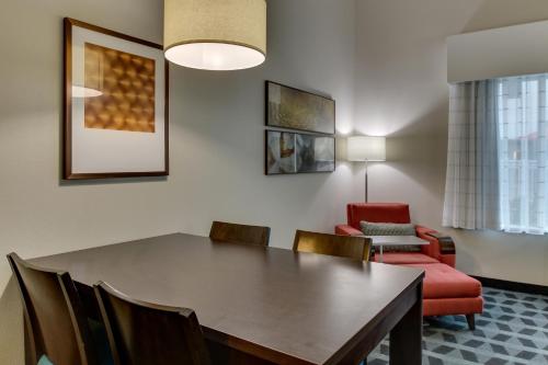 King or Queen Studio with Sofa Bed - Hearing Accessible