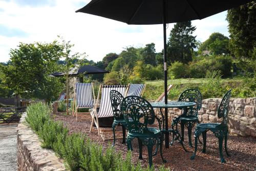 Garden, Cathedral View - Romantic Wye Valley Country House 1 Bed Apartment - Dog Friendly in Newland