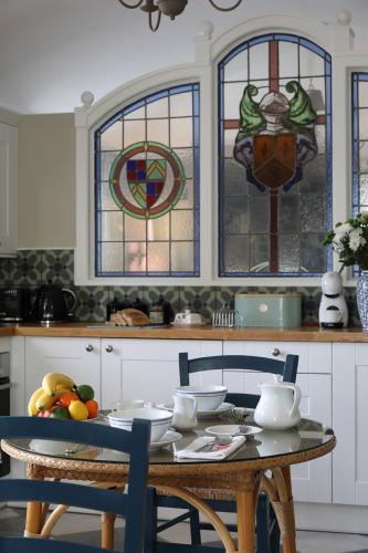 Kitchen, Cathedral View - Romantic Wye Valley Country House 1 Bed Apartment - Dog Friendly in Newland