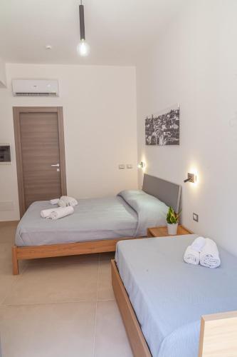 Triple Room with Private Bathroom room in Isgrò Rooms