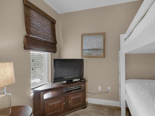 San Remo Condominium 203 - image 14