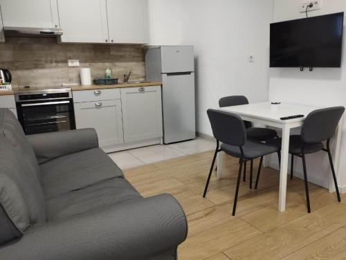 Lovely flat, city center with free parking, Varaždin (foto 2)