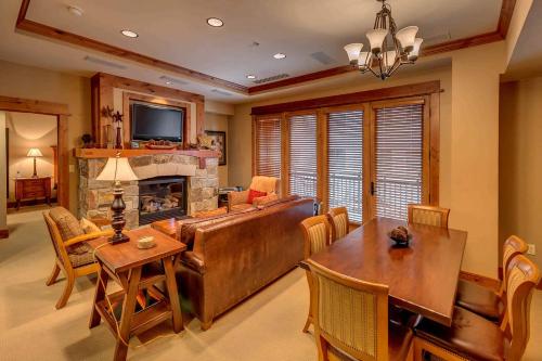 Catamount Lodge 206B by East West Hospitality, Truckee