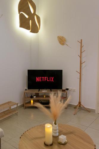 Tree Haven - Near Kourenti Beach with 100Mbps Wi-Fi, Calcide (foto 8)