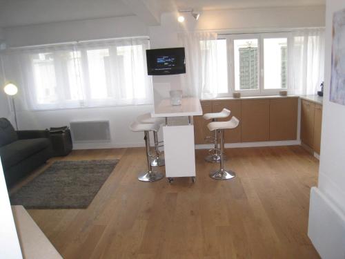 Luxueux appartements idéalement situés en plein centre ville de Cannes - image 12
