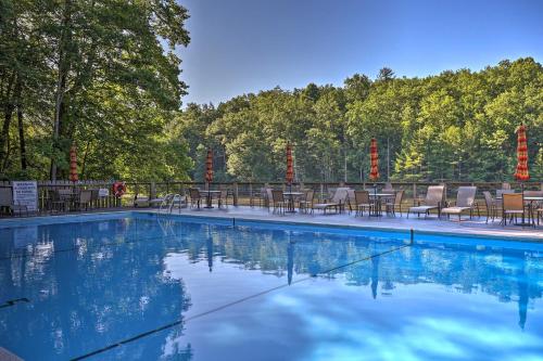 Senic Views, Game Room! Family Cabin in Deep Gap in Marion (NC)