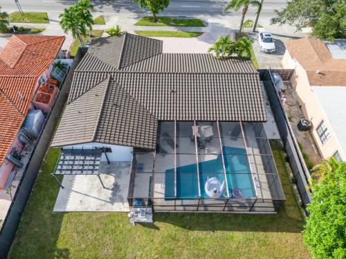 Villa Serenity 4BR Pool Bbq Games in Miami, USA