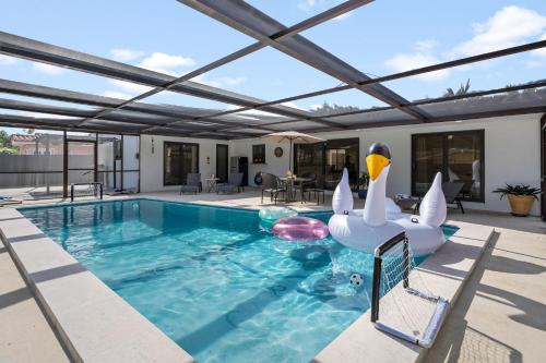 Villa Serenity 4BR Pool Bbq Games in Miami, USA