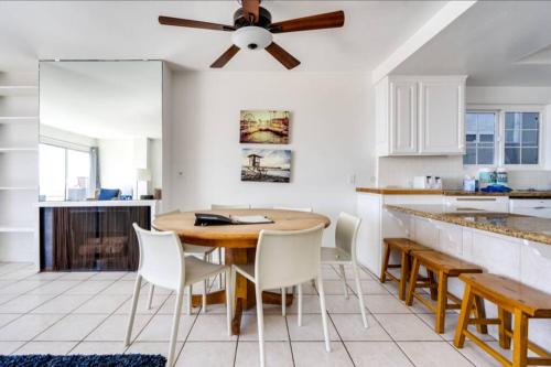 Christina - Beachfront in Newport Beach, USA