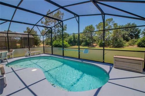 Fore Golf front pool villa Updated in Haines City, USA