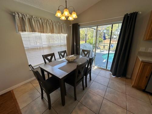 Fore Golf front pool villa Updated in Haines City, USA