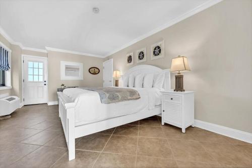 Couples Retreat On The Ocean Wwasher And Dryer!