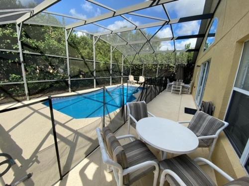 Beautiful Villa Near Disney Private Pool in Haines City, USA