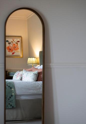 Standard Double Room image 2