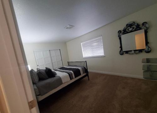 7 Bed Pool House, Las Vegas (photo 2)