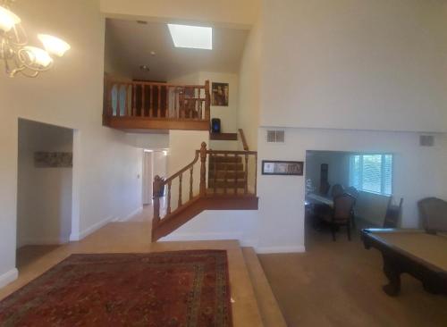 7 Bed Pool House, Las Vegas (photo 8)