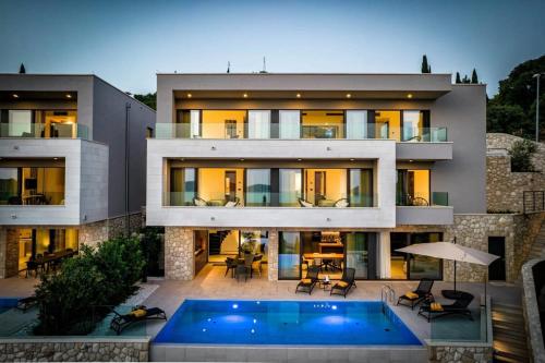 Brand New Contemporary Villa With Infinity Pool - image 5