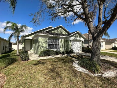 Completely Updated Villa Private Pool Beautiful in Haines City, USA