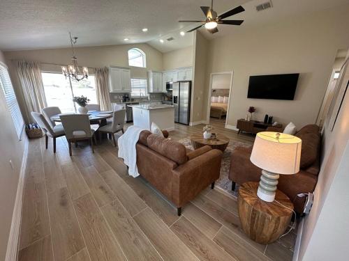 Completely Updated Villa Private Pool Beautiful in Haines City, USA
