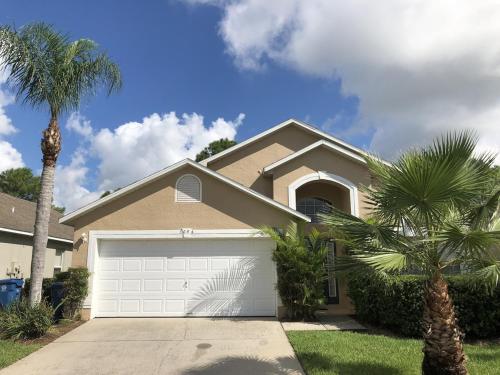 Golf Course Views Southern Dunes Villa in Haines City, USA