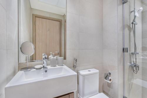 Lux-Furnished Stu Couple-Friendly Near Downtown, Дубай (фото 10)