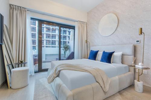 Lux-Furnished Stu Couple-Friendly Near Downtown, Дубай