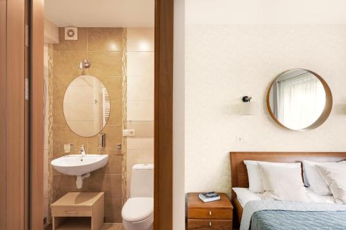Economy Double Room Nr.3 image 5
