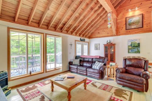 Tennessee Cabin Getaway Near Dale Hollow Lake! in Frogue, USA