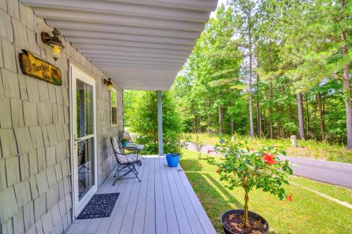 Tennessee Cabin Getaway Near Dale Hollow Lake! in Albanija (KY)