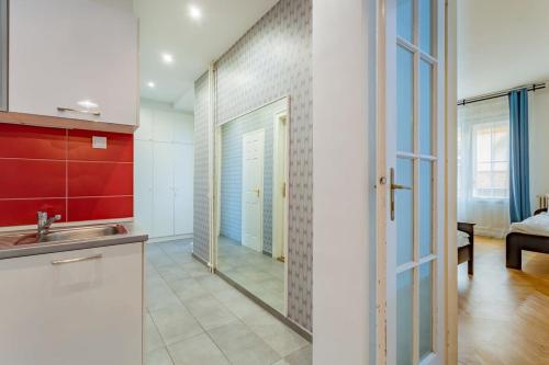 Home away from home in the center - image 3